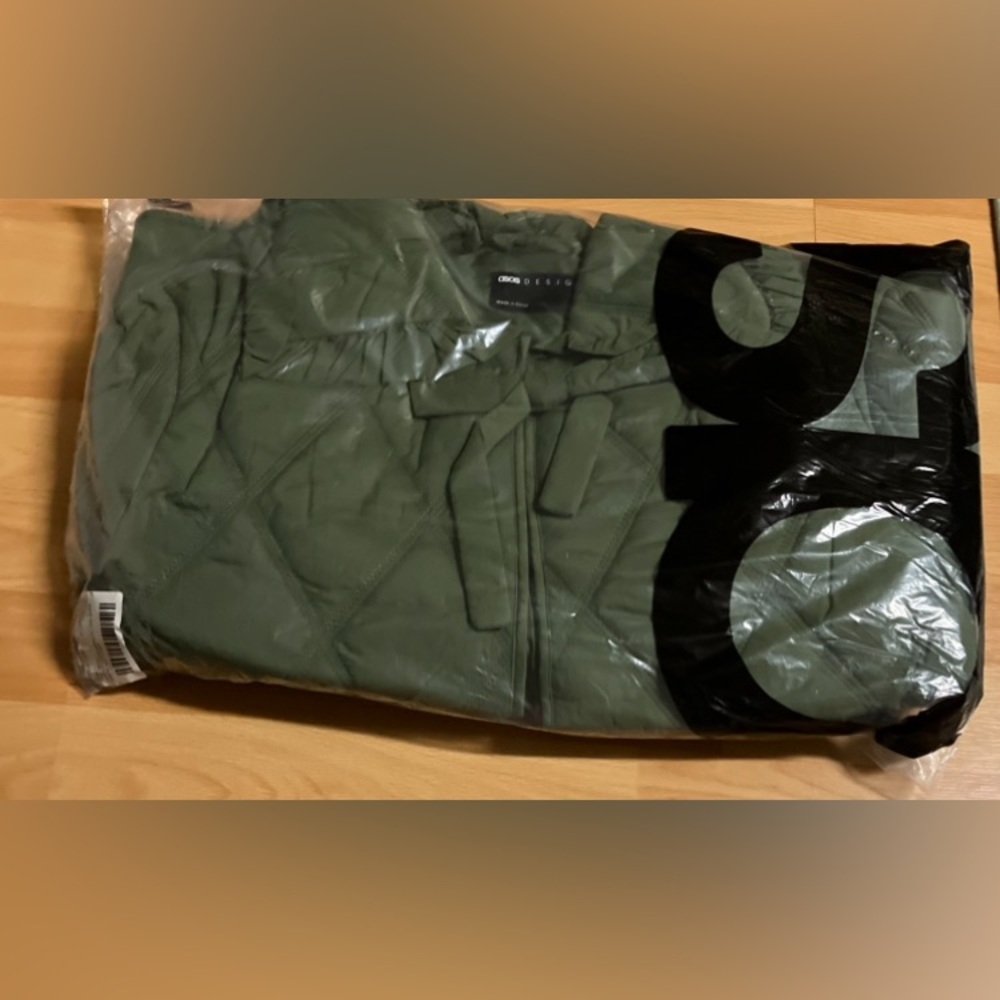 ASOS Army Green Quilt Jacket w/ Front bow Tie Closure. Size Small (UK 10; US 6) - Picture 5 of 5